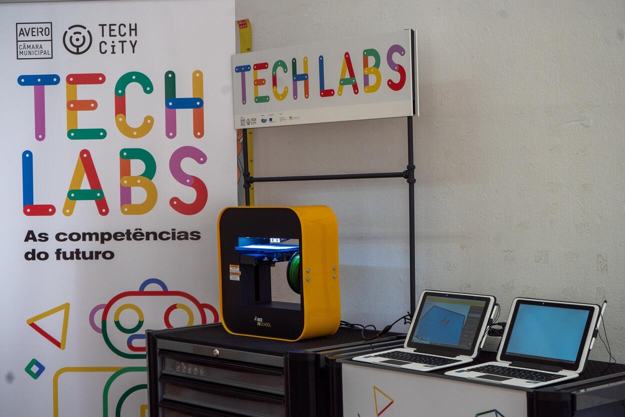 AVEIRO TECH CITY INAUGURA TECH LABS NAS ESCOLAS