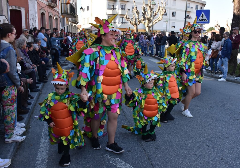 SAIU À RUA MAIS UMA EDIÇÃO DO DESFILE DO CARNAVAL INFANTIL DA MURTOSA