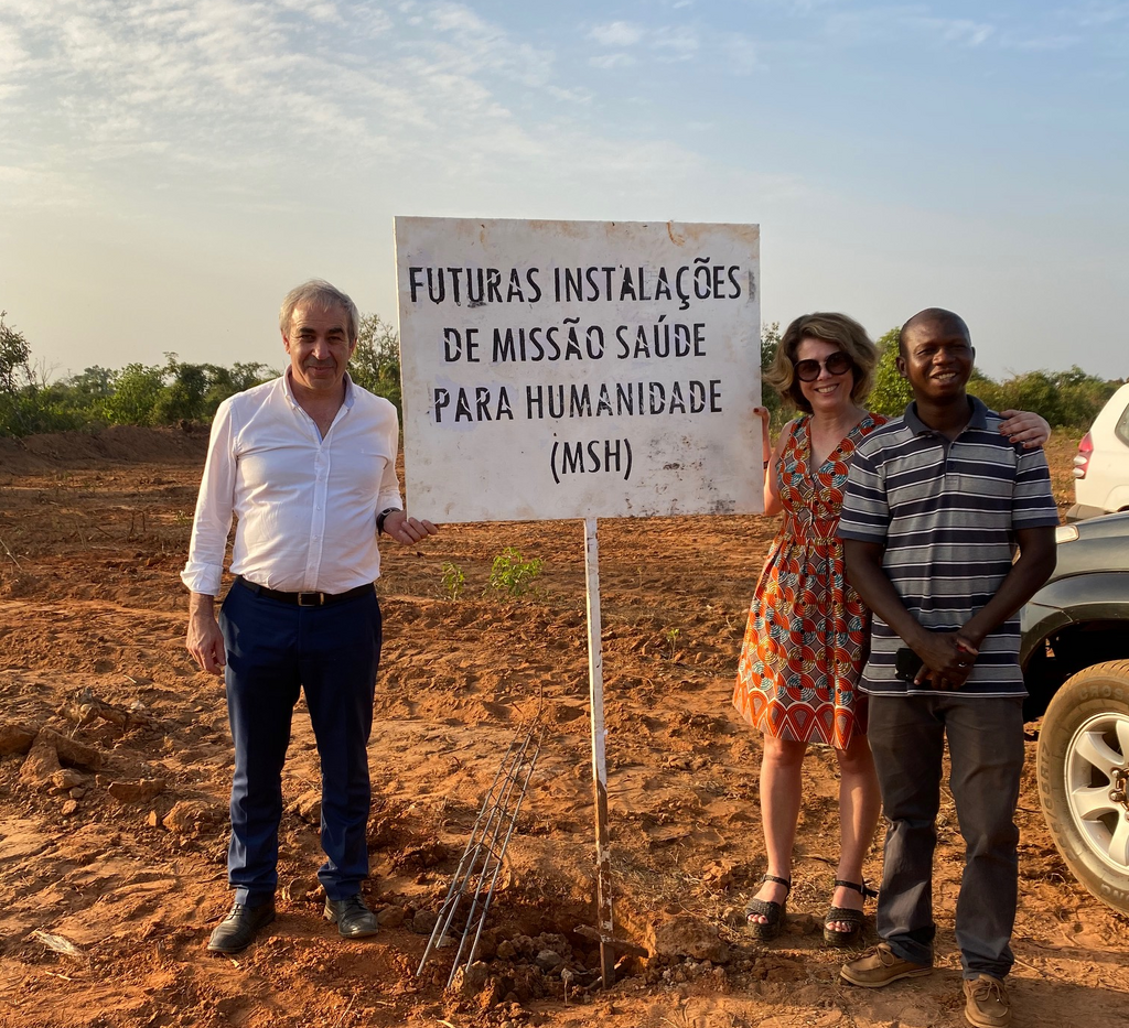  Câmara de Águeda acompanha lançamento da 1.ª pedra de casa de acolhimento para crianças doentes ...