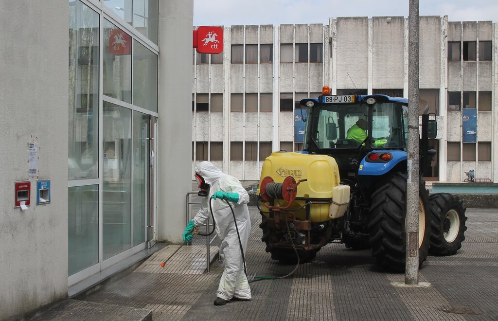 DESINFEÇÃO DOS ESPAÇOS PÚBLICOS