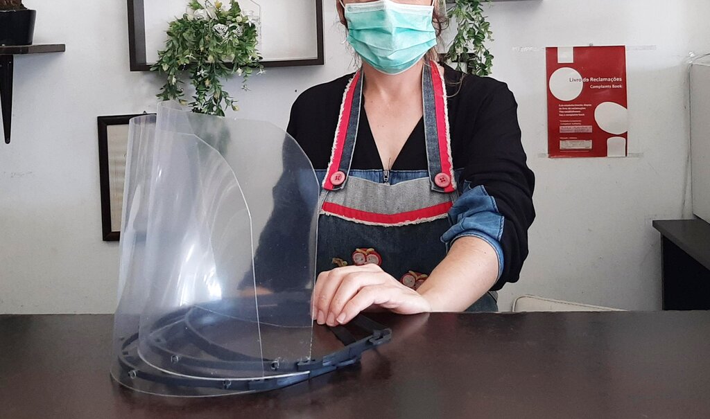 MUNICÍPIO DE VAGOS ENTREGA MAIS DE  UM MILHAR DE VISEIRAS AO COMÉRCIO