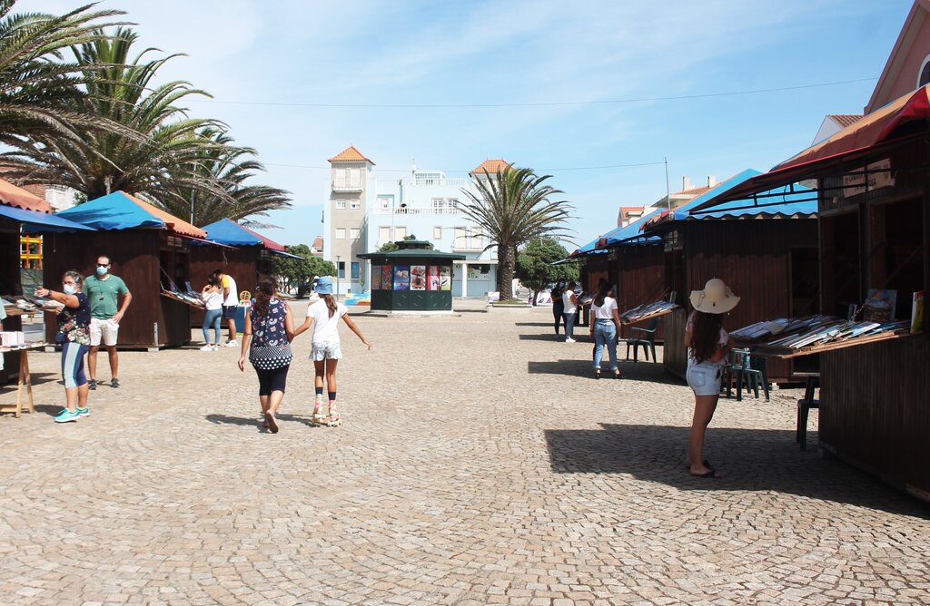 FEIRA DO LIVRO NA PRAIA DA TORREIRA