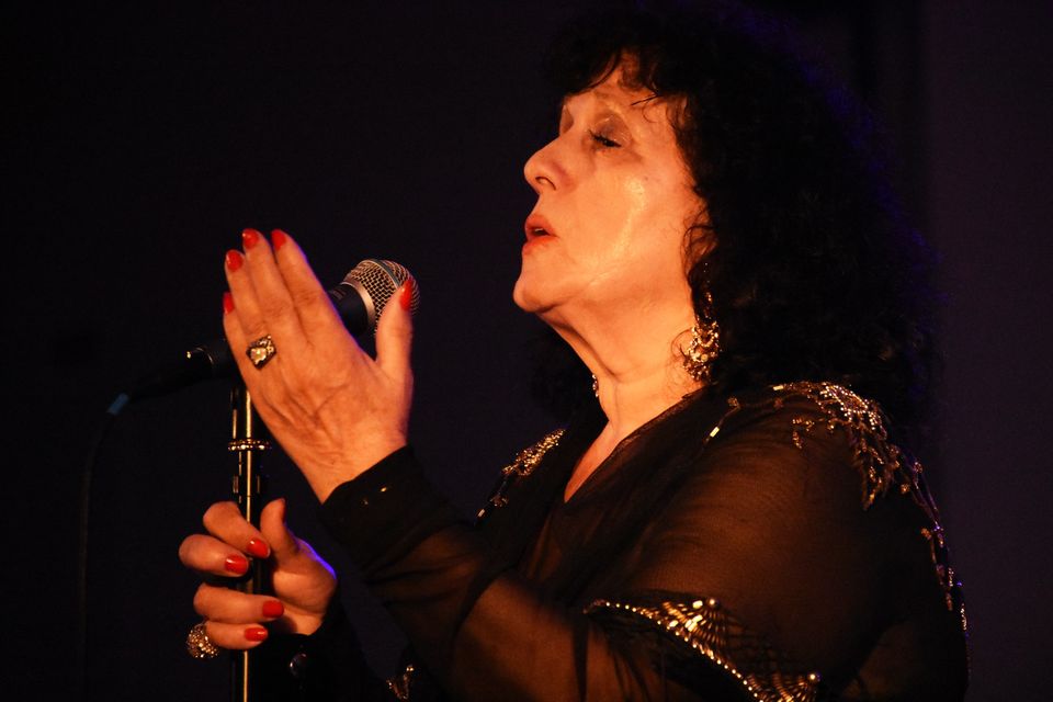 ROSALINA SILVA TROUXE O FADO À OFICINA DE ARTES