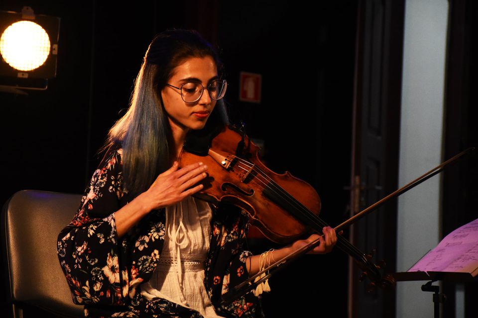 JOANA CARVALHAS APRESENTOU-SE NA OFICINA DE ARTES