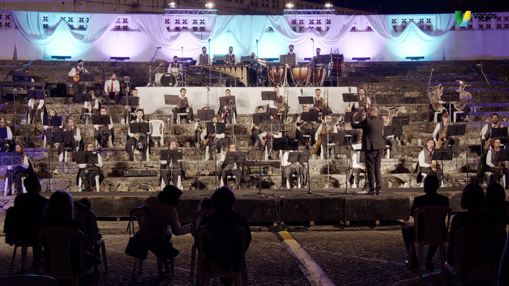 BANDA VAGUENSE CANTA CANTORES PORTUGUESES