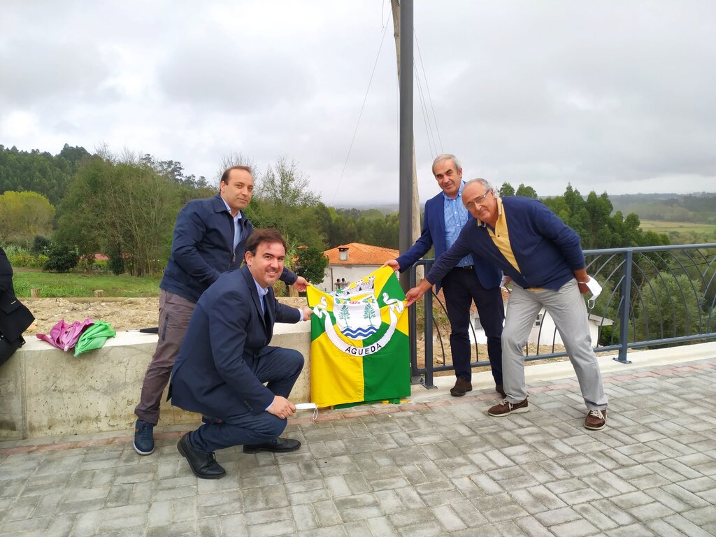 Largo do Cruzeiro de Paradela requalificado