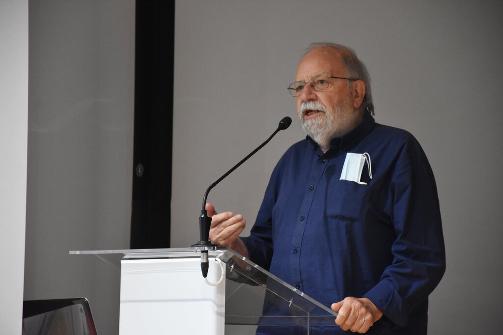 PROFESSORES REFLETIRAM ACERCA DA LEITURA E DA ESCRITA COMO EXPRESSÕES DE LIBERDADE