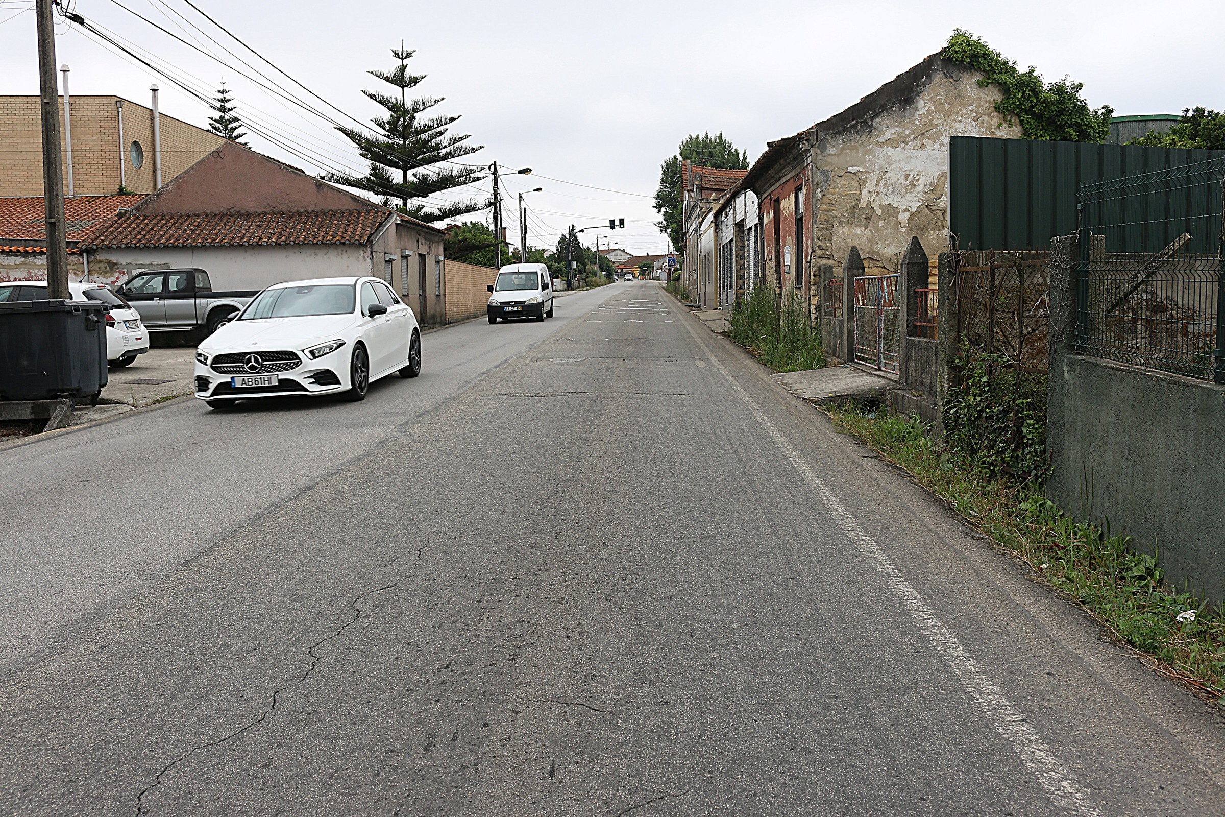 ARRANCOU A QUALIFICAÇÃO URBANA DA AVENIDA EUROPA  EM CACIA