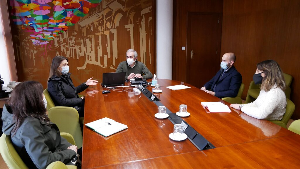 Câmara Municipal cede sala para grupo de ajuda a vítimas de violência doméstica e de género