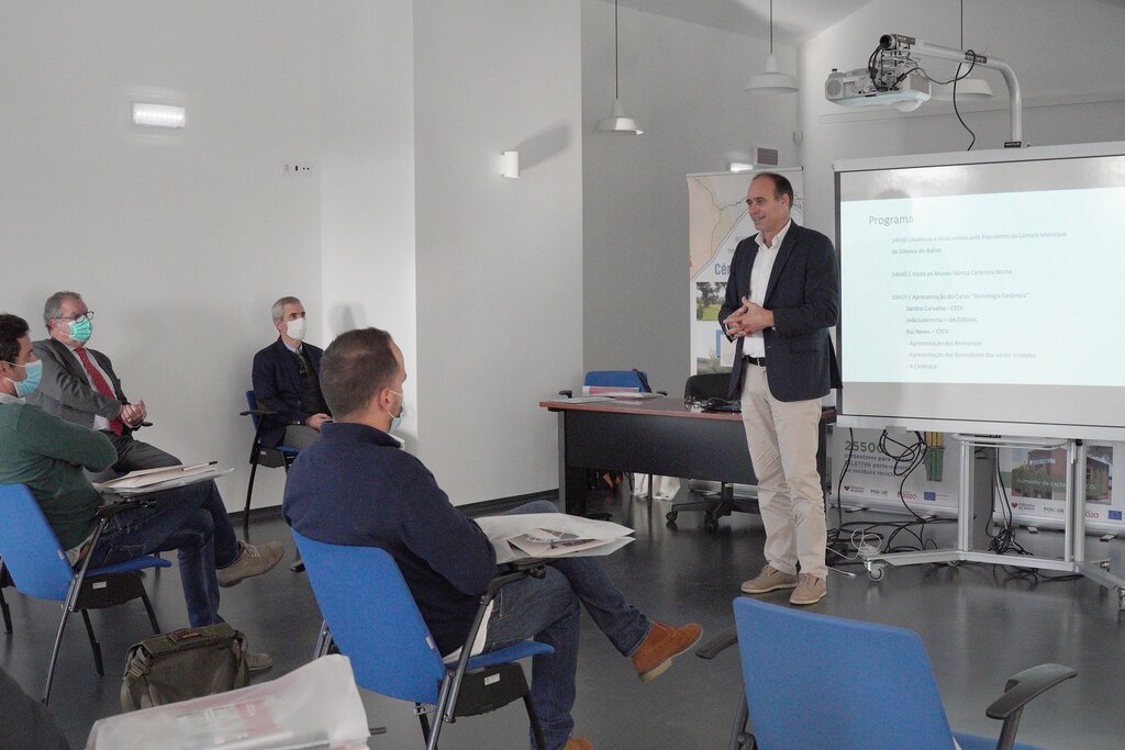 Cerâmica Rocha acolhe curso de cerâmica da Universidade de Aveiro e CTCV