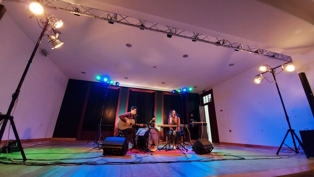  MIGUEL CORDEIRO & SARA NUNES APRESENTARAM-SE NA OFICINA DE ARTES