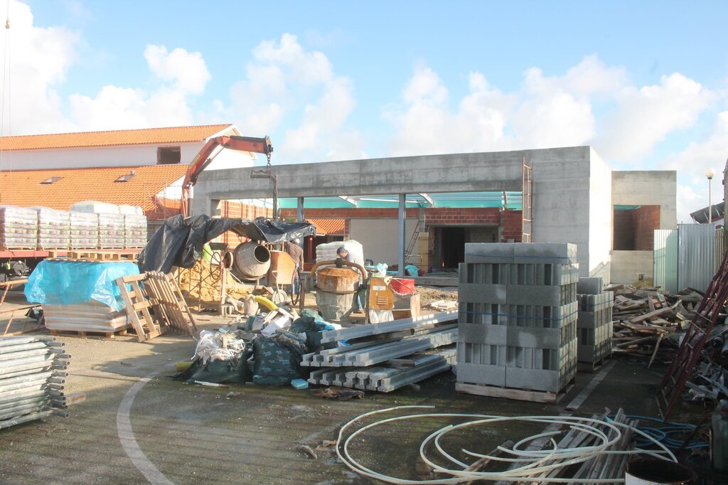 REQUALIFICAÇÃO E AMPLIAÇÃO DA ESCOLA DO MONTE E DA ESCOLA DE SÃO SILVESTRE