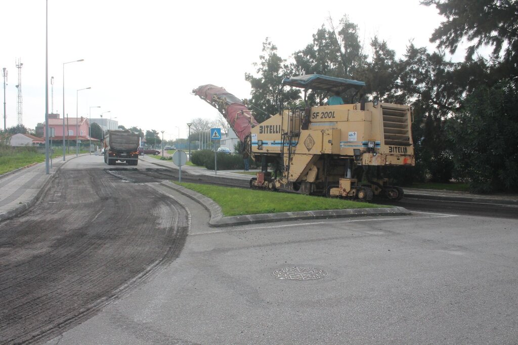 REPAVIMENTAÇÃO DA ROTUNDA DA “CAIXA DE CRÉDITO” E DA RUA 9 DE ABRIL NA MURTOSA