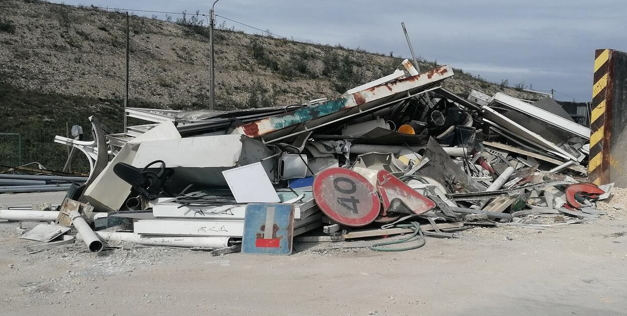 HASTA PÚBLICA PARA ALIENAÇÃO DE FERRO-VELHO