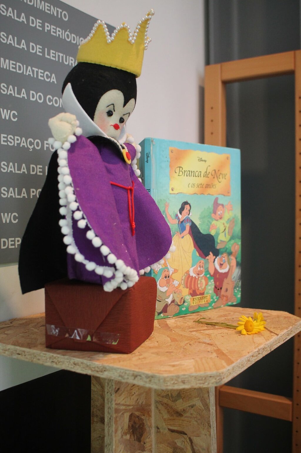 EXPOSIÇÃO DE CRIAÇÕES DE AMÉLIA FRAGOSO NA CASA DAS GERAÇÕES