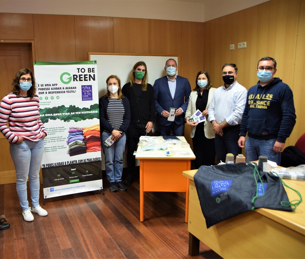 Albergaria-a-Velha aposta na reciclagem de máscaras e vestuário 