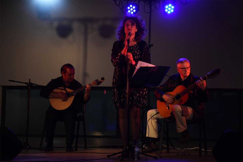 ELISABETE SOARES TROUXE O FADO ÀS QUINTAS DAS ARTES