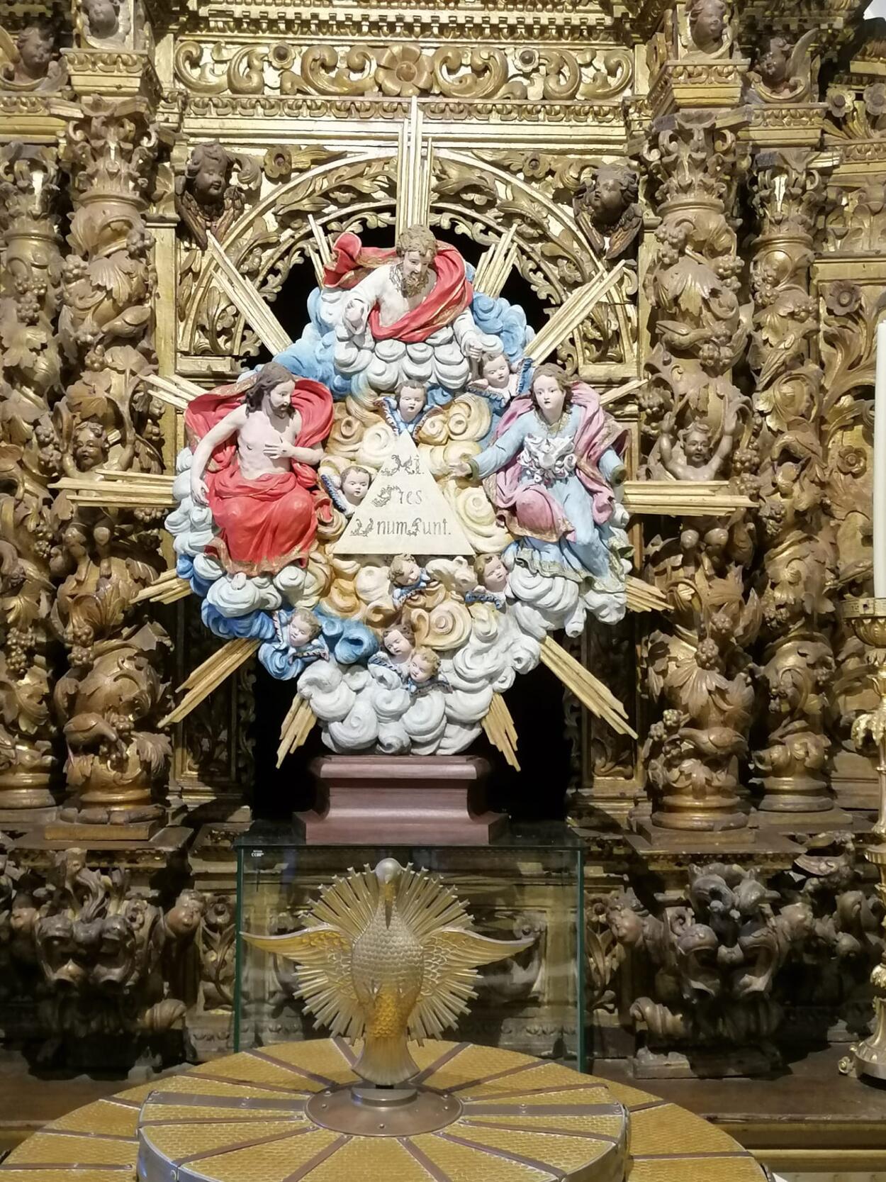 A SANTÍSSIMA TRINDADE DA IGREJA DA VERA CRUZ 