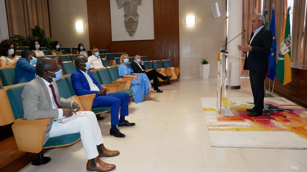 Cidades-irmãs de Águeda e Bissau estreitam laços