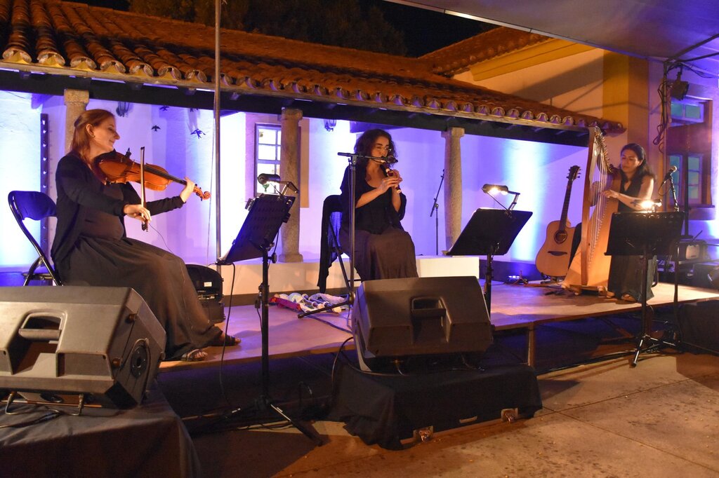 CASA-MUSEU CUSTÓDIO PRATO ACOLHEU VISITAS ENCENADAS E PERFORMATIVAS COM A ATUAÇÃO DO TRIO ESPIRAL