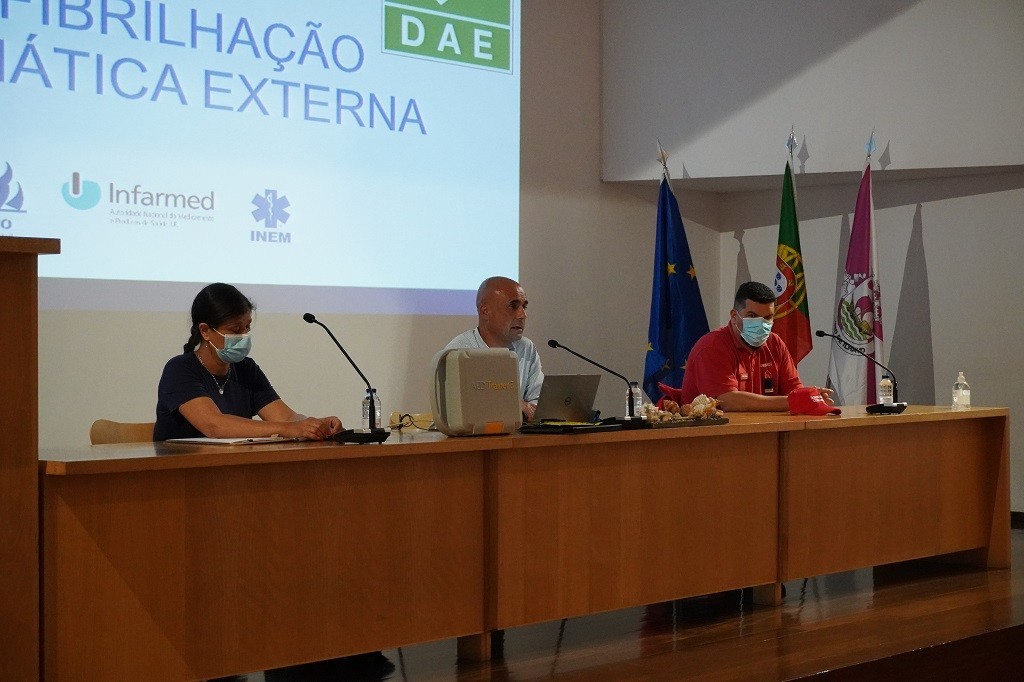 Assegurada execução do Programa de Desfibrilhação Automática Externa (DAE) nos equipamentos despo...