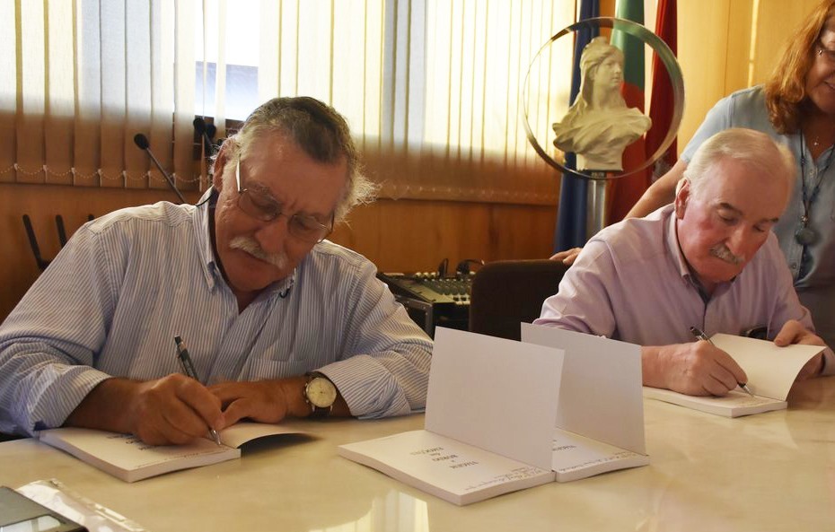 AUGUSTO AMADOR E CARLOS FAUSTINO APRESENTAM "DOS DOIS LADOS DO MAR" NO SALÃO NOBRE DOS PAÇOS DO M...