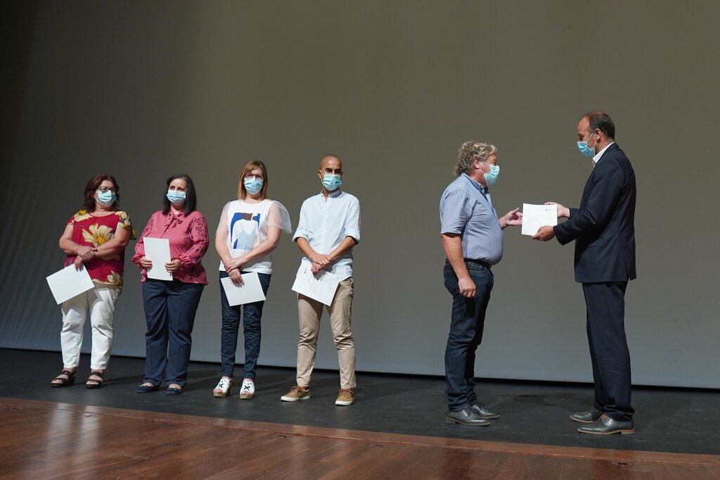 Município celebrou 18.º Aniversário da Elevação de Oliveira do Bairro a Cidade e de Bustos. Trovi...