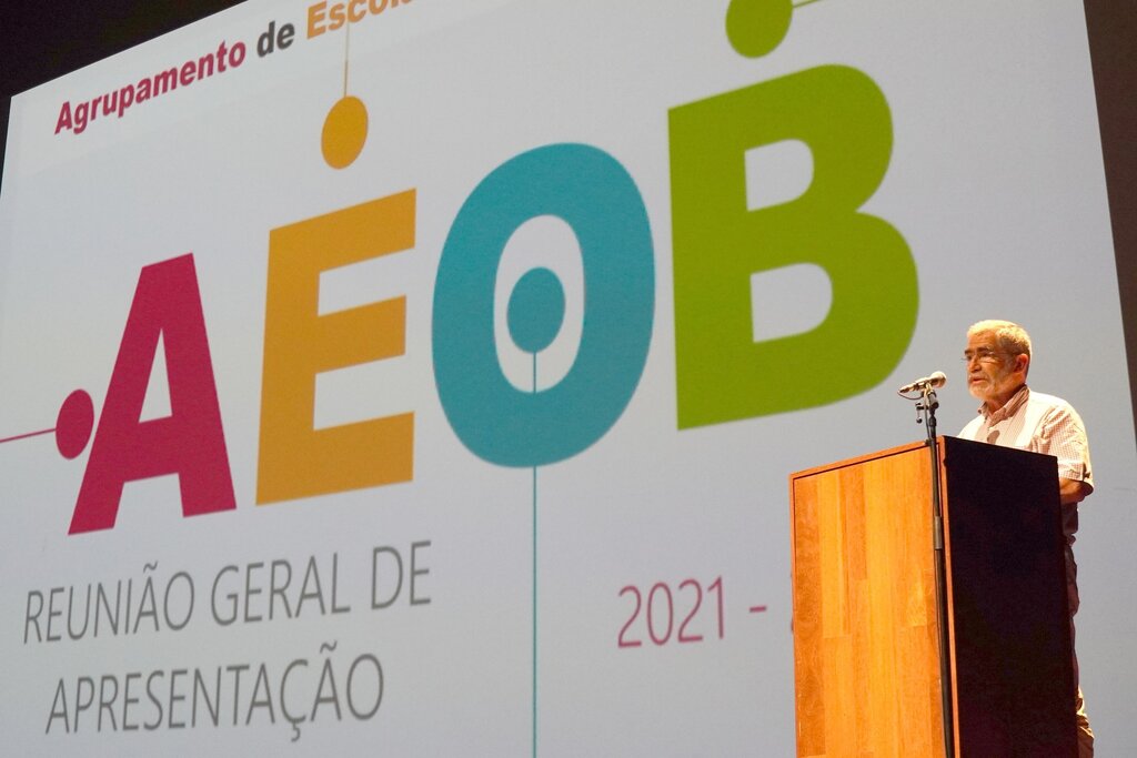 Município promove receção a professores e pessoal não docente do AEOB