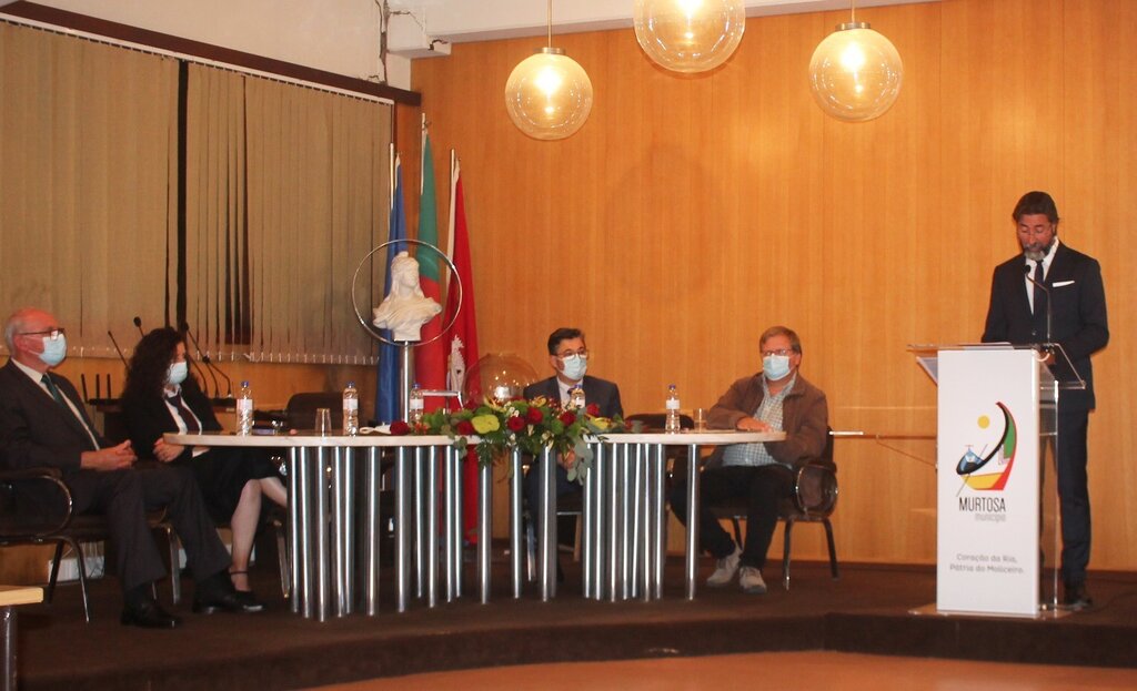  TOMARAM POSSE OS ELEITOS PARA A CÂMARA MUNICIPAL E ASSEMBLEIA MUNICIPAL