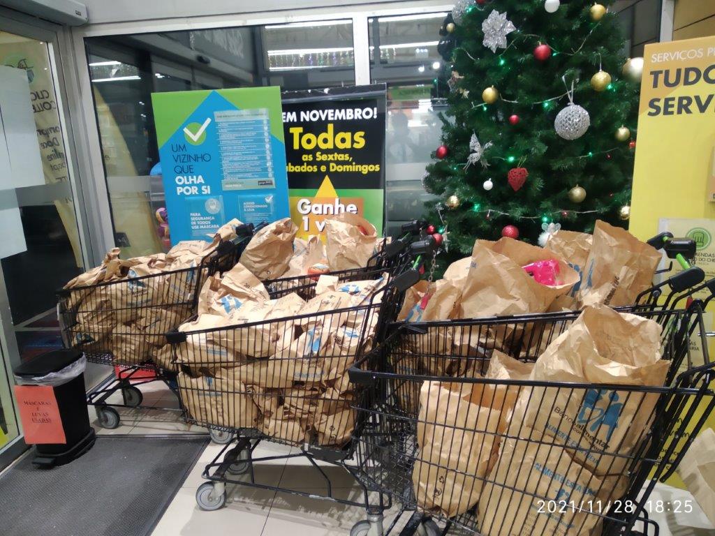 Campanha de recolha de alimentos do Banco Alimentar Contra a Fome no Concelho de Albergaria-a-Vel...
