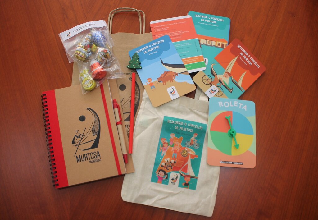 OFERTA DE NATAL ÀS CRIANÇAS DO PRÉ-ESCOLAR E DO 1º CICLO