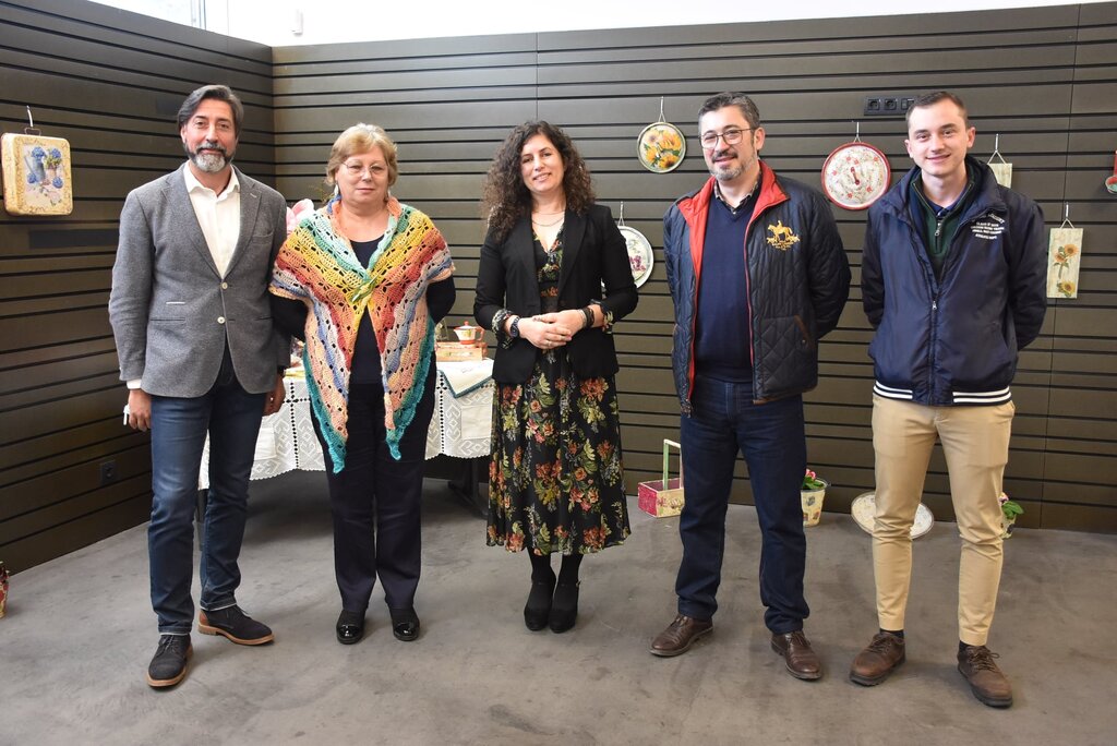  INAUGURADA A EXPOSIÇÃO ANA LUÍSA SANTOS NA COMUR-MUSEU MUNICIPAL