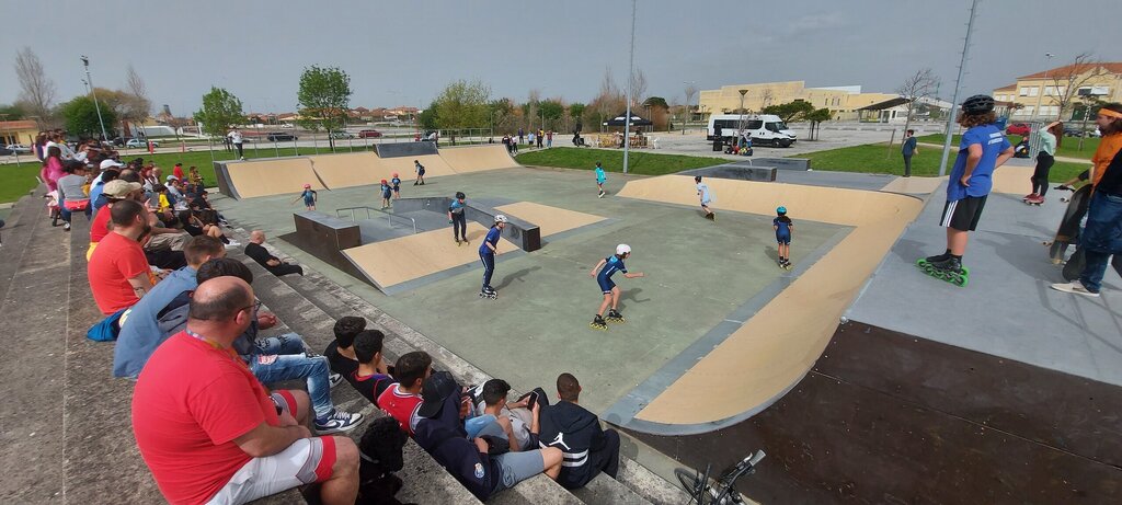 PARQUE RADICAL DA SALDIDA RECEBEU EXIBIÇÕES DE BMX, SKATE E PATINS EM LINHA