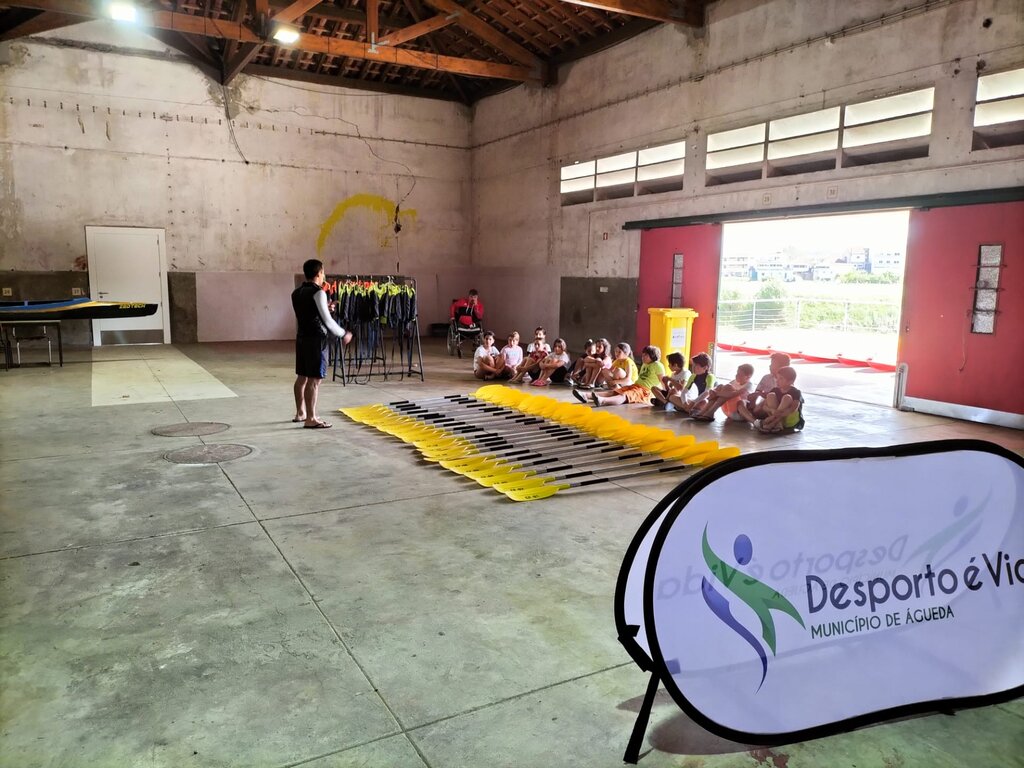 Câmara de Águeda dinamiza projeto de natação e canoagem junto de alunos de 1.º Ciclo