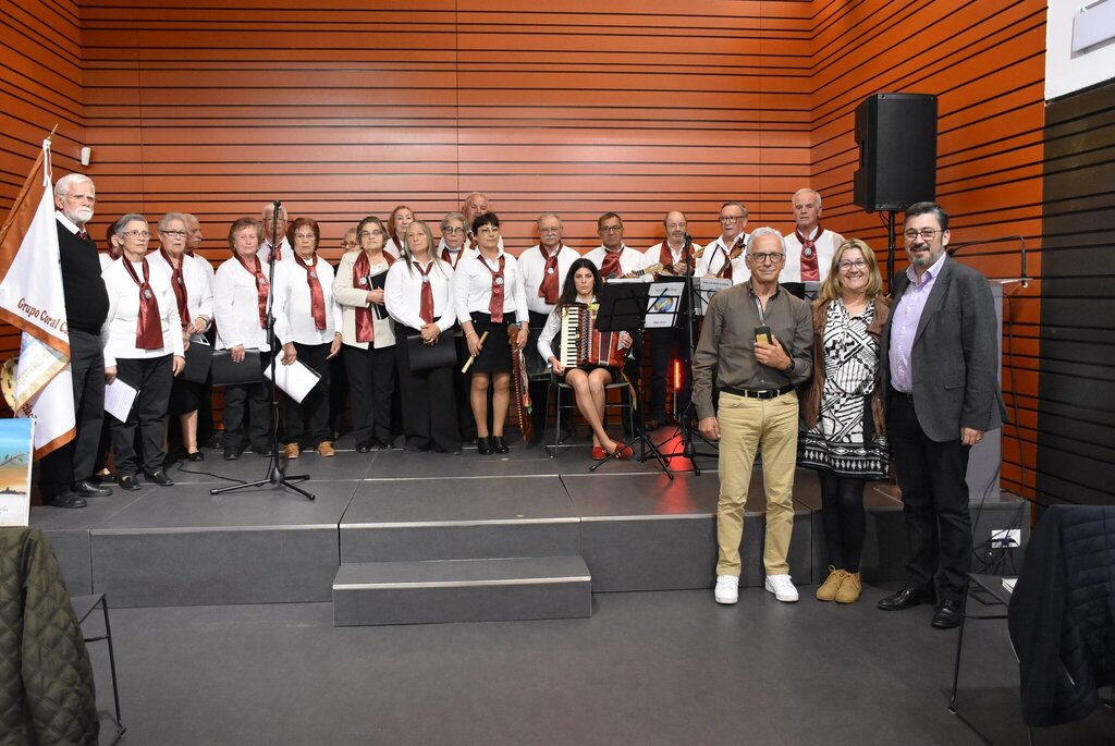  INAUGURADA A EXPOSIÇÃO “PINTURAS AO ACASO” DO ARTISTA PLÁSTICO ARTUR CARVALHO 