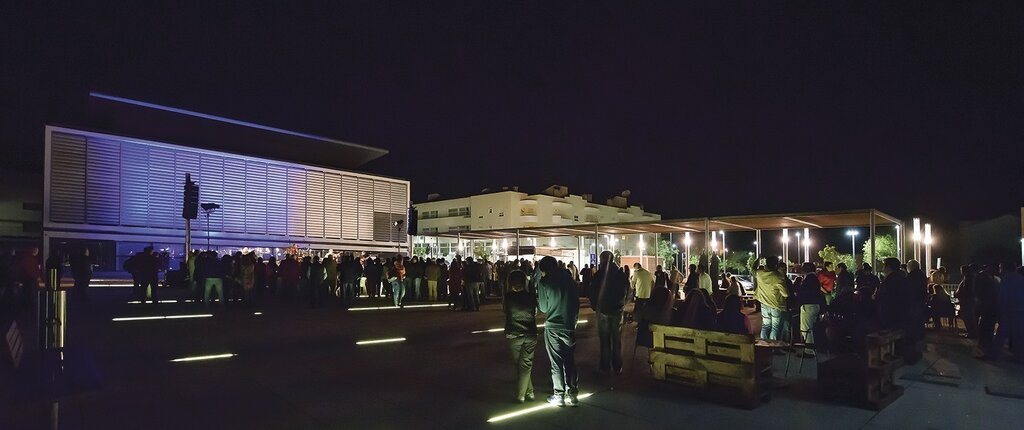 "Às Sextas na Praça" está de regresso