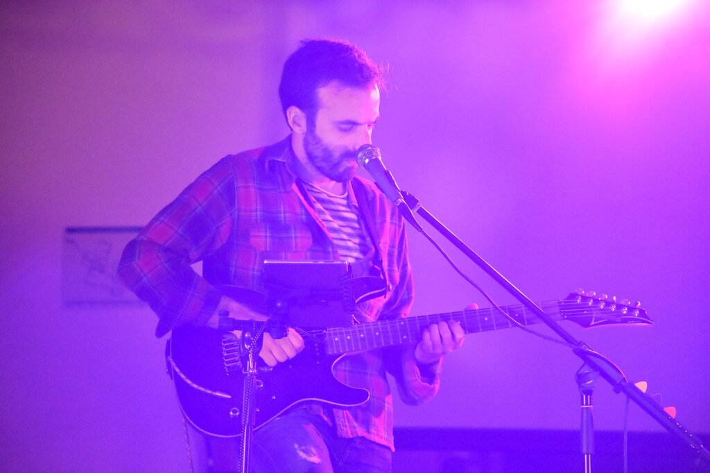 TIAGO AMADOR ATUA NAS QUINTAS DAS ARTES