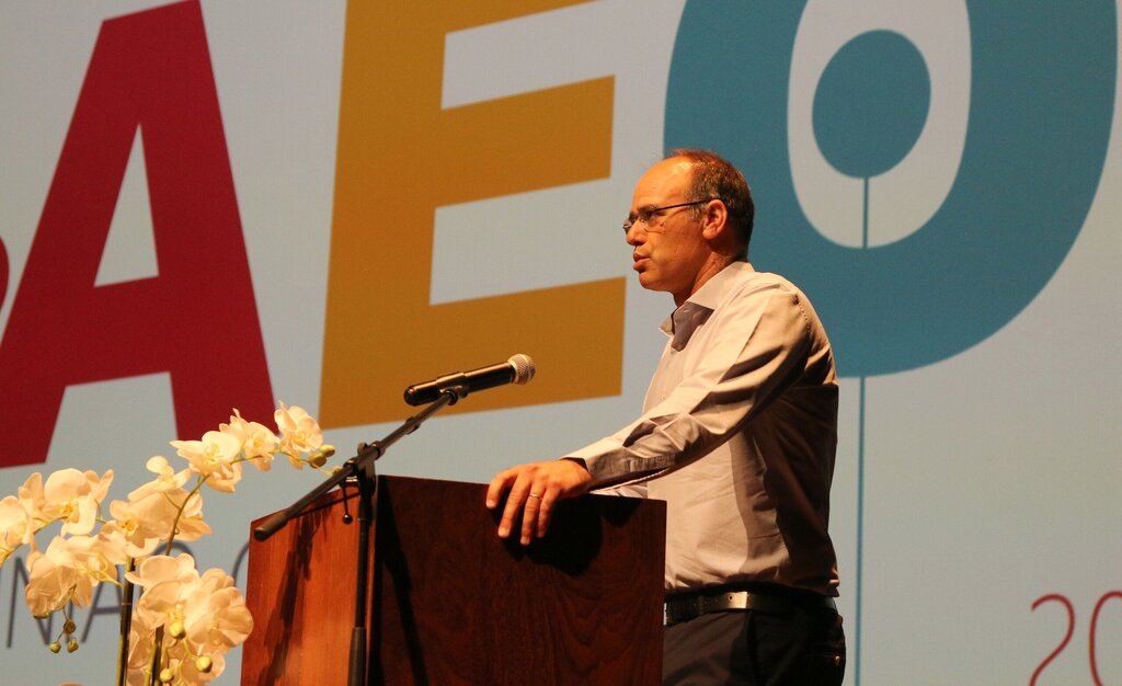 Município recebe professores e pessoal não docente